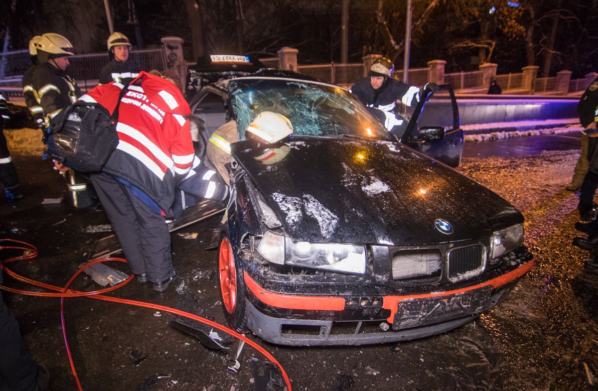 Daewoo на полном ходу влетел в BMW Daewoo на полном ходу влетел в BMW