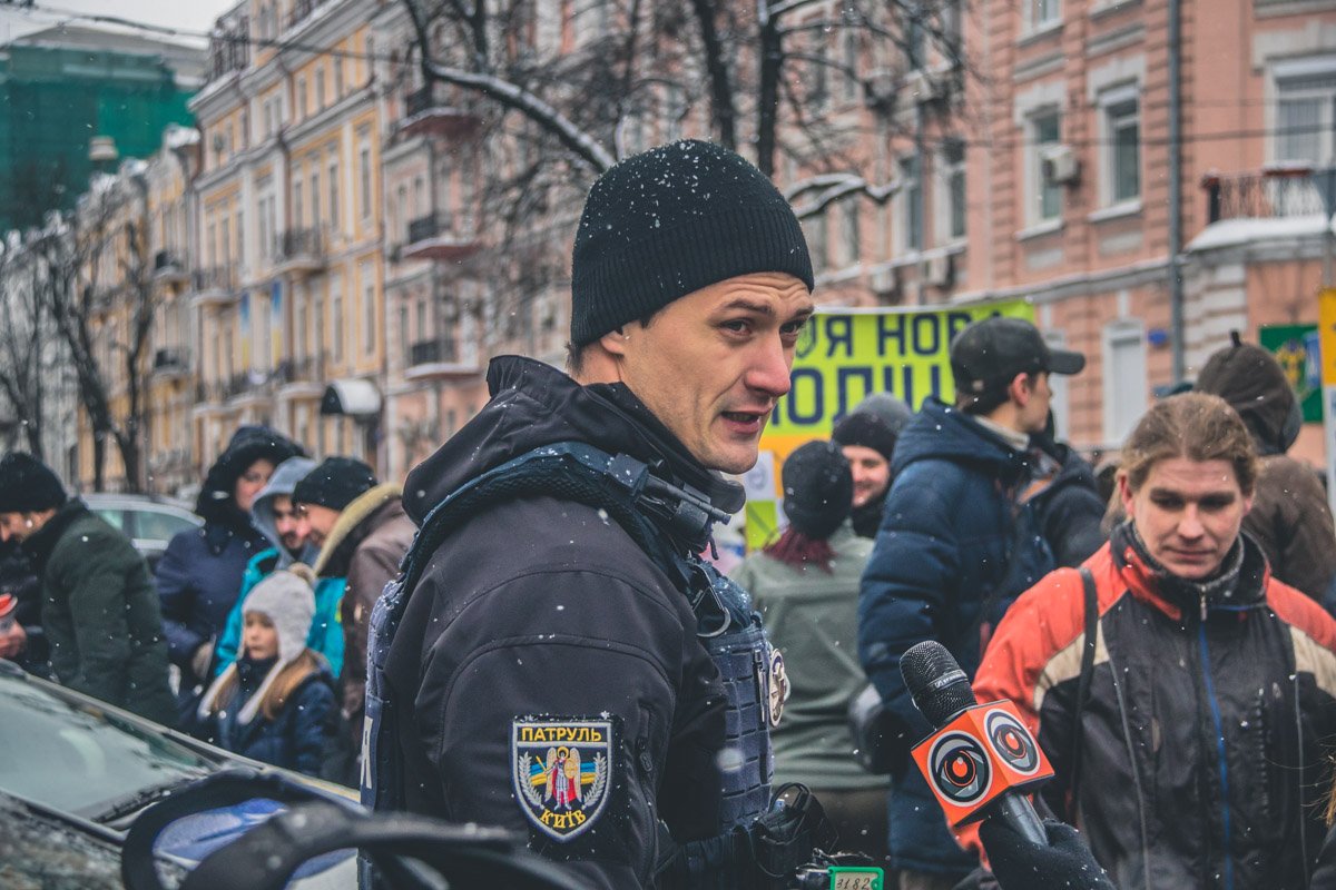 Патрульные же сообщили, что подобные мероприятия служат для них психологической разрядкой