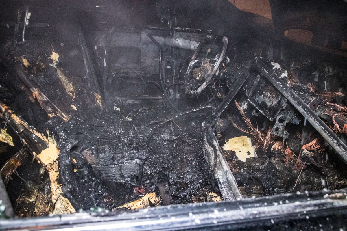 По предварительной информации, причиной возгорания стал газовый баллон