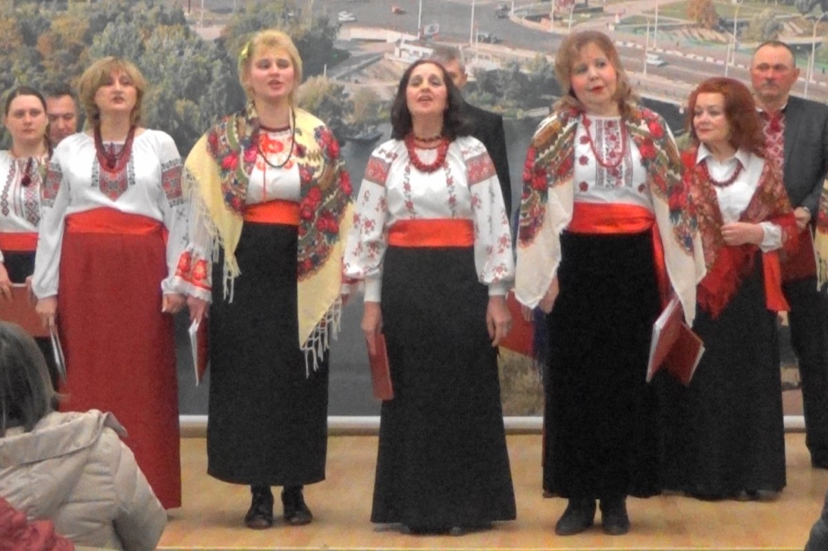 Праздничный концерт с участием группы «Звучи Дочи» и Народного хора духовной музыки города Глухов