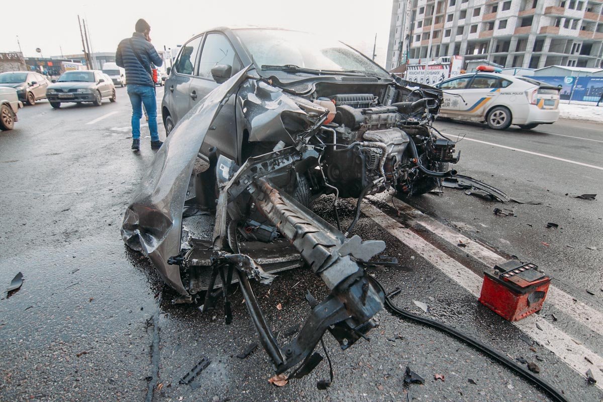 Авария около 13:00