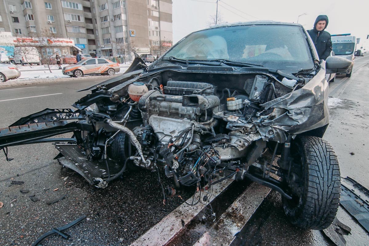 К счастью, женщина водитель Polo не получила серьезных травм