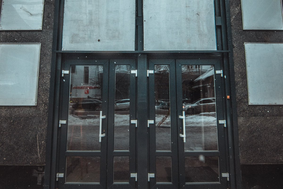 Здание кинотеатра до сих пор хранит дух времени Здание кинотеатра до сих пор хранит дух времени