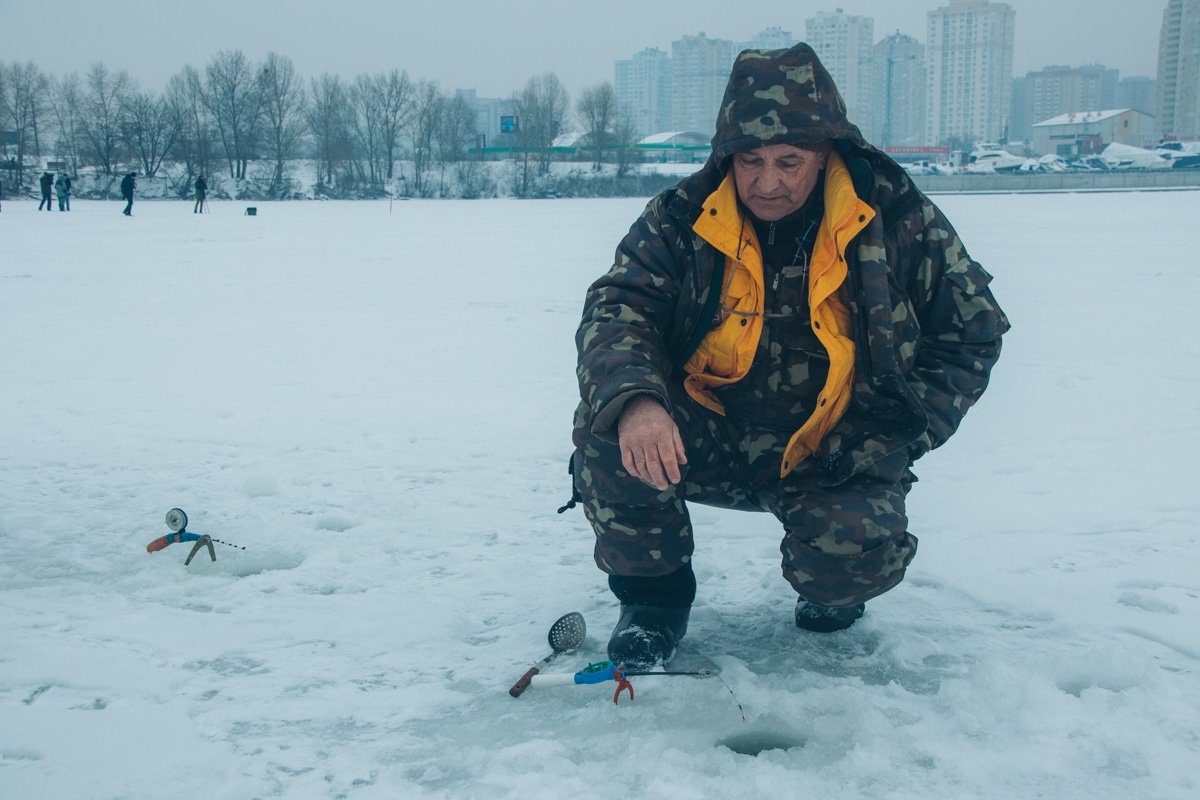 Именно они входя в группу риска тех, кто может провалиться под лед