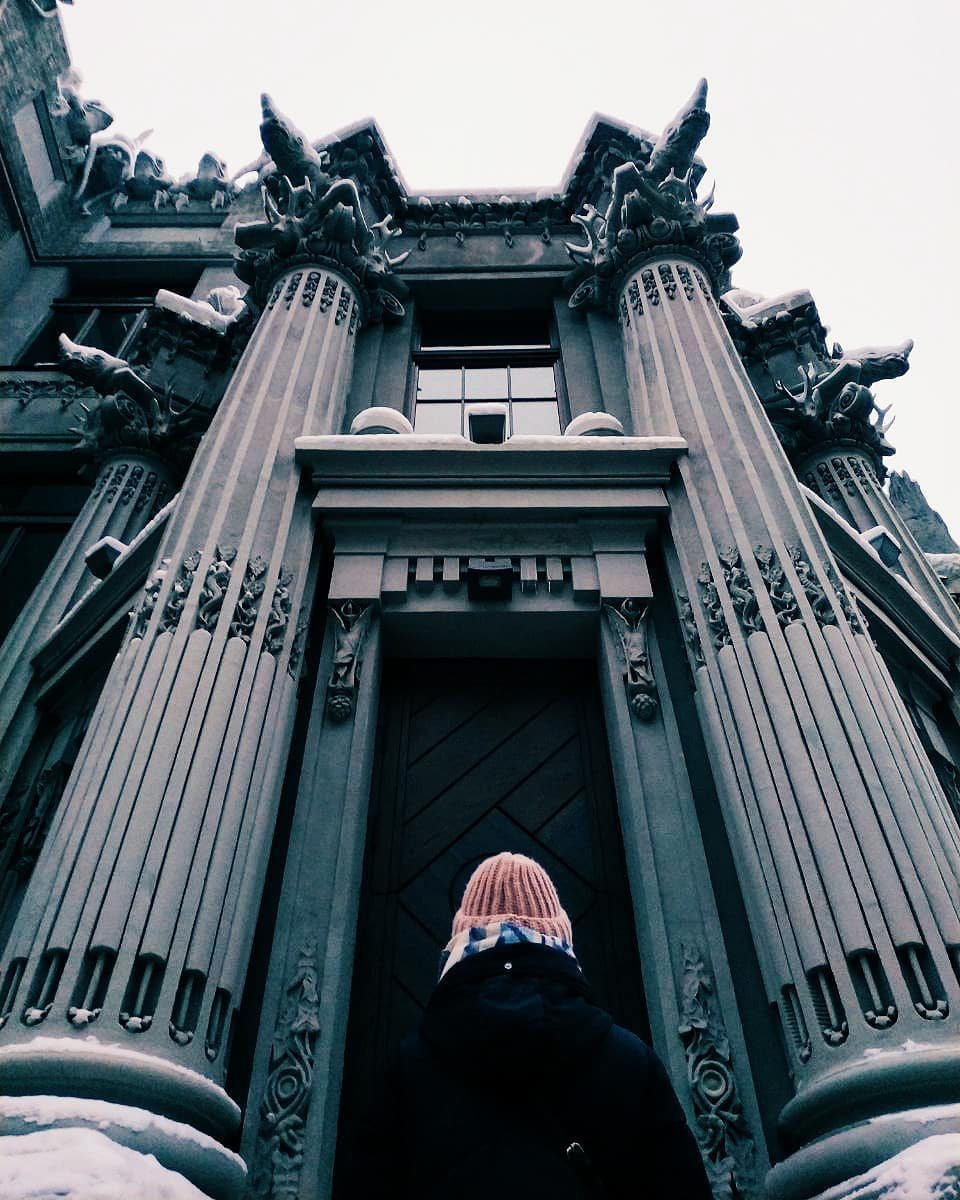 К тому же, вы почти наверняка сможете найти такой ракурс, которого не было ни у кого - @polina_soltys К тому же, вы почти наверняка сможете найти такой ракурс, которого не было ни у кого - @polina_soltys