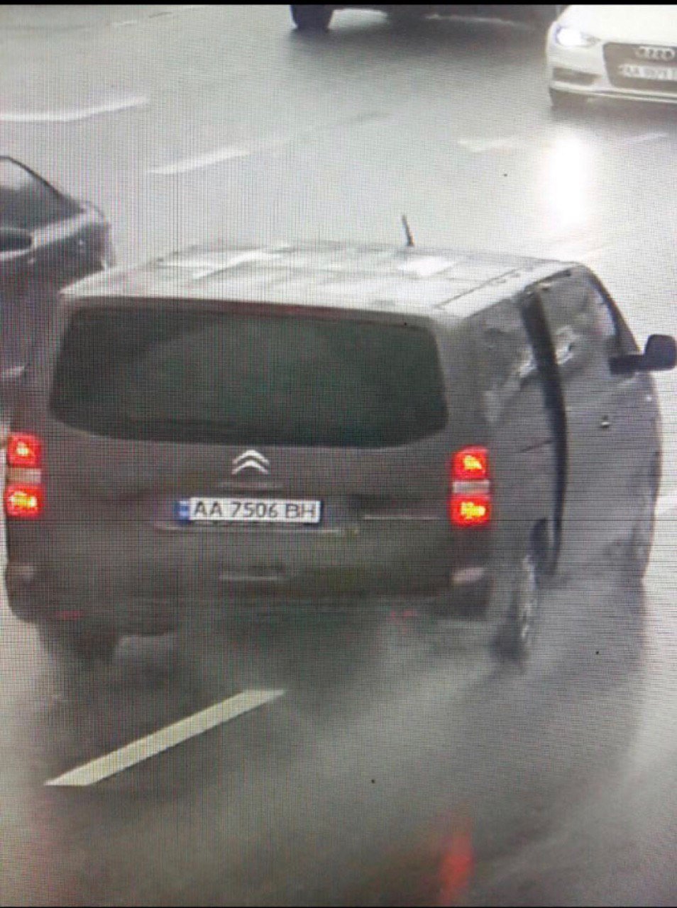 Микроавтобус похитителей Айдамирова Султанбека