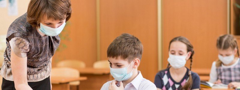 Школы Чернигова первыми в Украине ушли на карантин Школы Чернигова первыми в Украине ушли на карантин