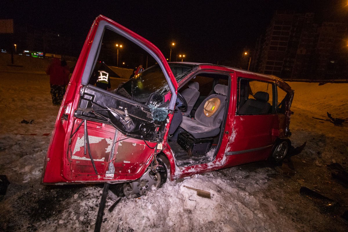В результате ДТП серьезные травмы получили водитель и пассажирка автомобиля