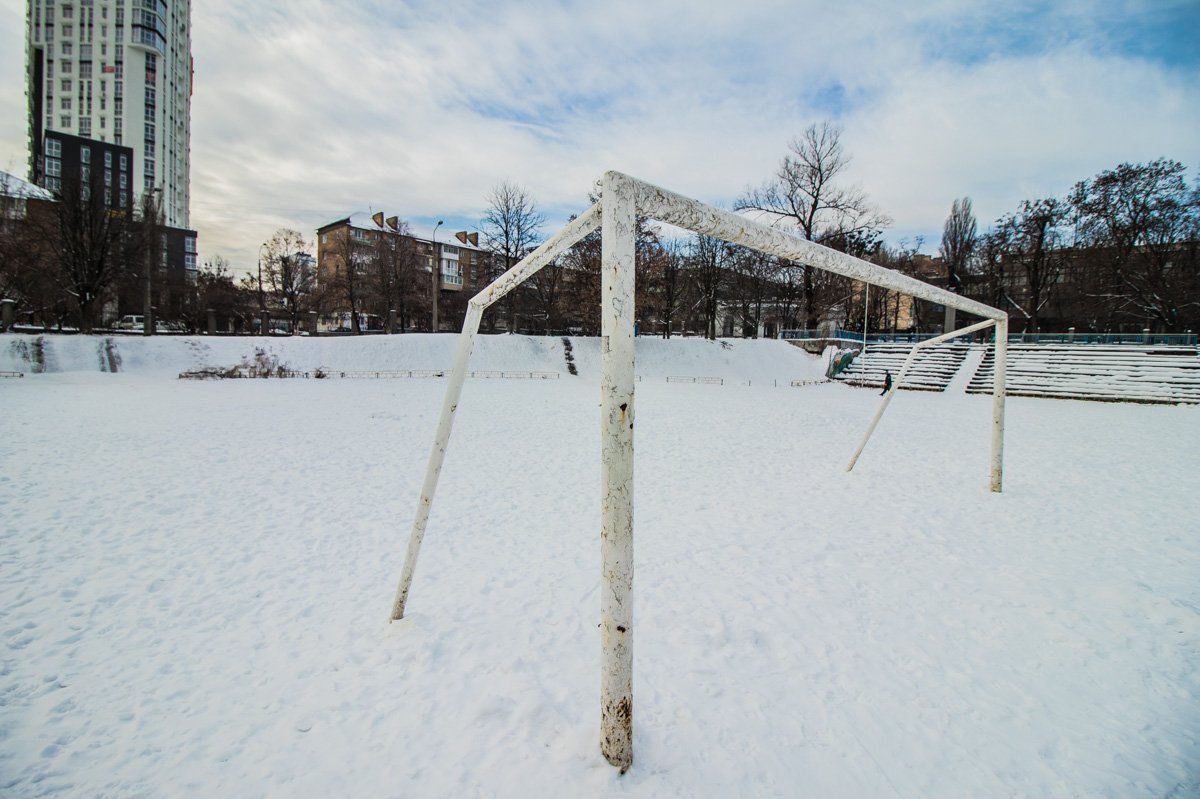 Ремонт на стадионе не проводился много лет