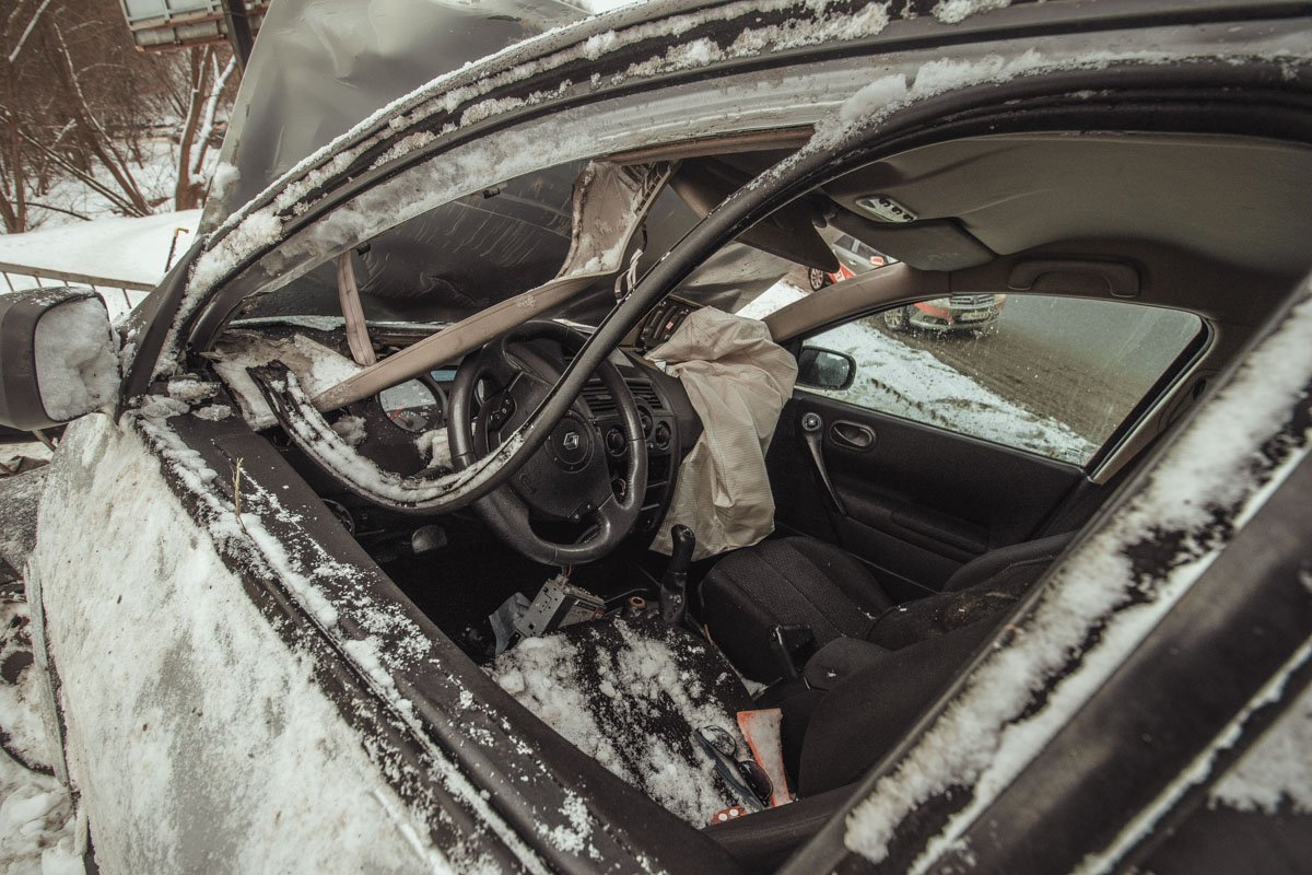 Водитель скрылся с места аварии Водитель скрылся с места аварии