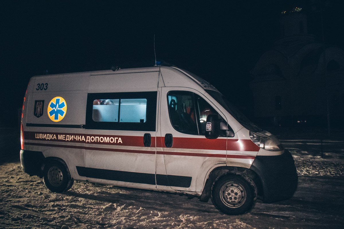 Мужчину с открытой черепно-мозговой травмой госпитализировали в больницу