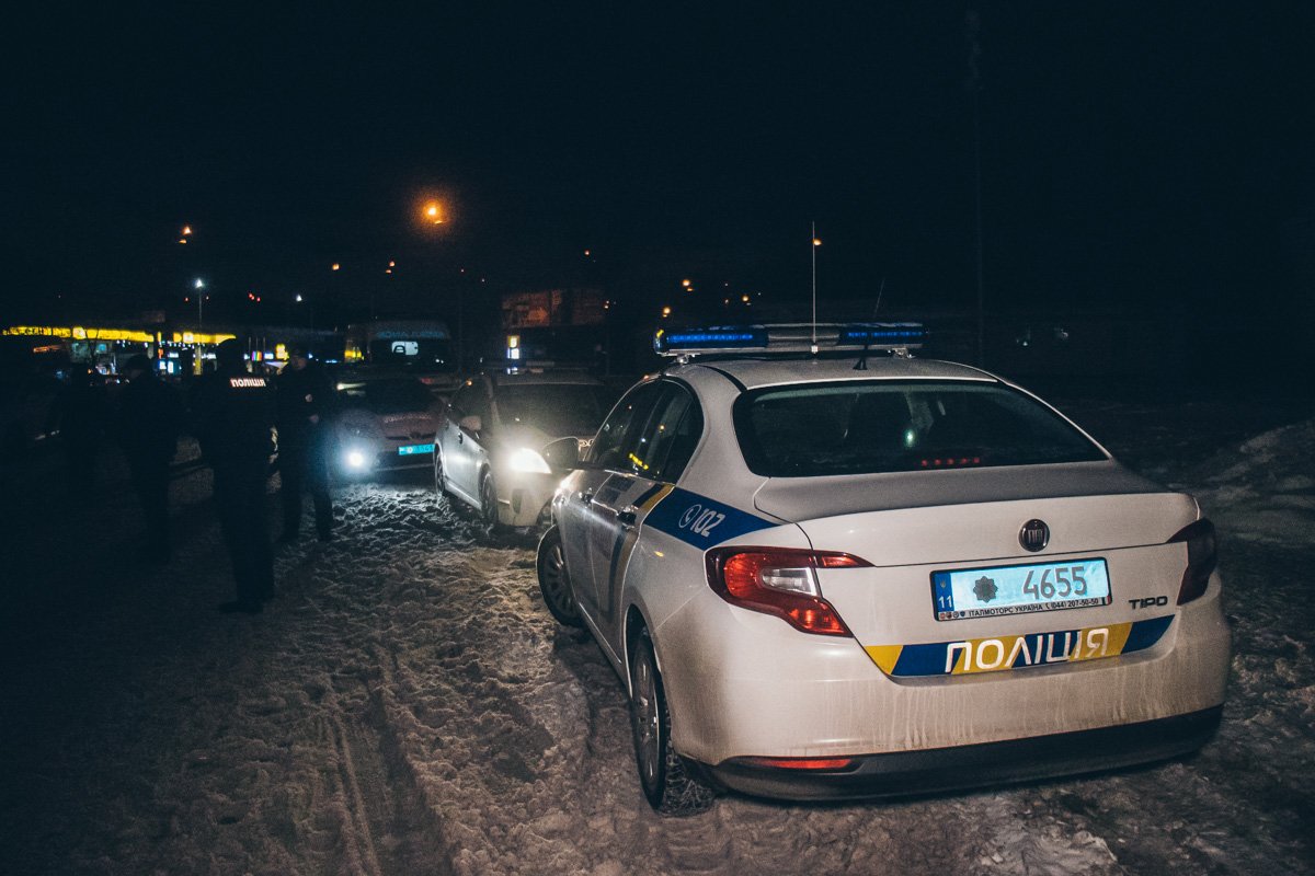 На месте работала патрульная полиция, медики и следственно-оперативная группа