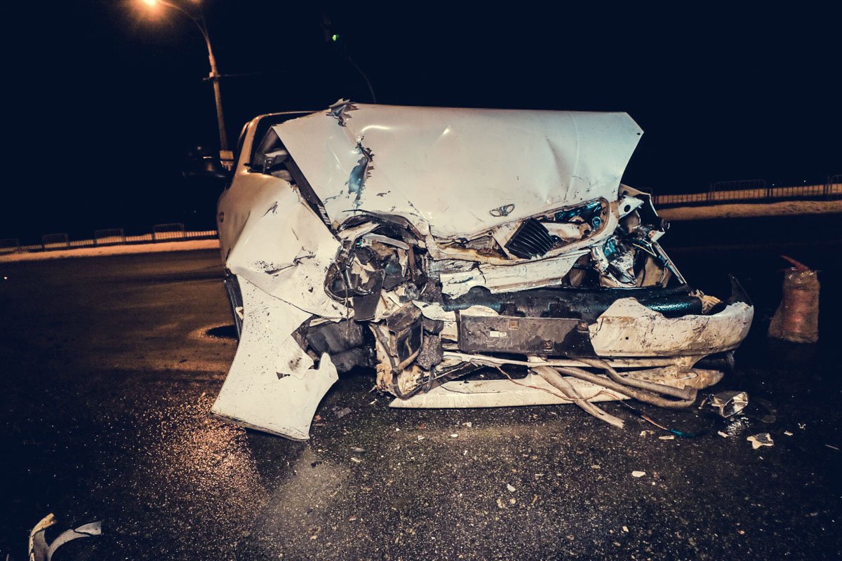 Оба автомобиля получили серьезные повреждения Оба автомобиля получили серьезные повреждения