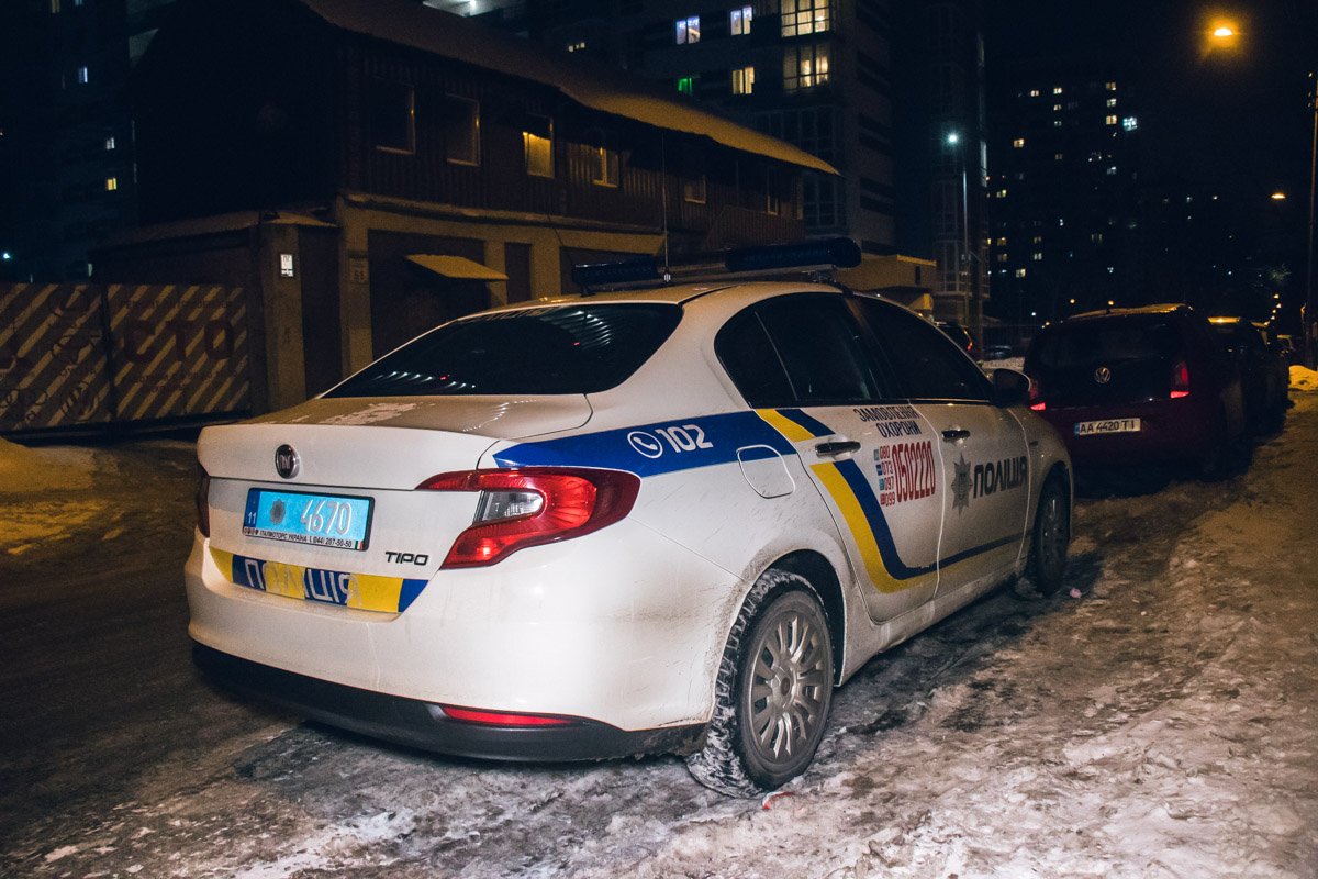 На месте работала полиция и следственно-оперативная группа