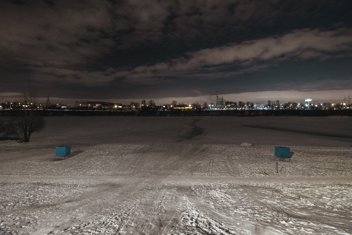 С приходом лета пляж возле озера засияет другими красками