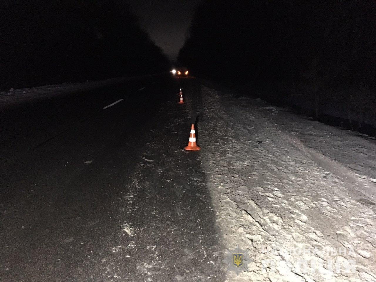 Под Киевом случилось смертельное ДТП - инкассаторский автомобиль сбил человека