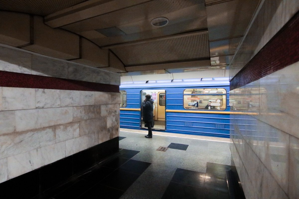 В пятницу, 18 января, в Киеве остановилась зеленая ветка метрополитена