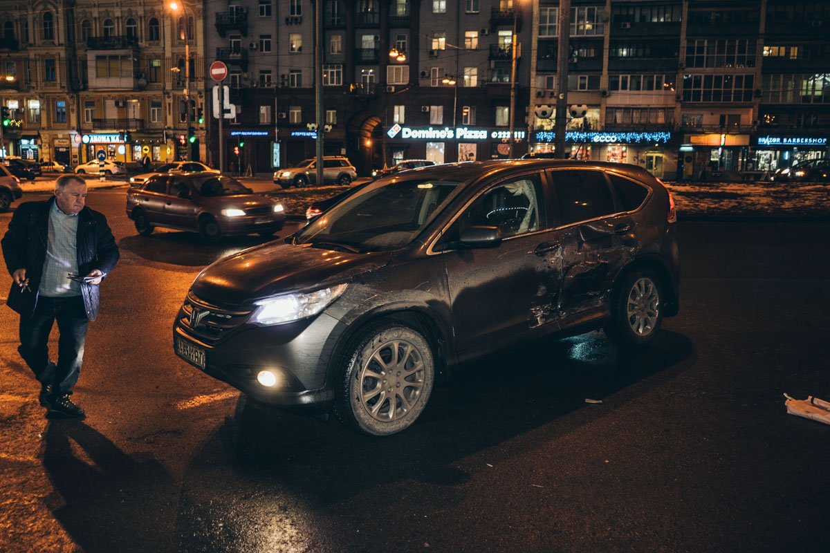 В пятницу, 18 января, в центре Киева произошло ДТП В пятницу, 18 января, в центре Киева произошло ДТП