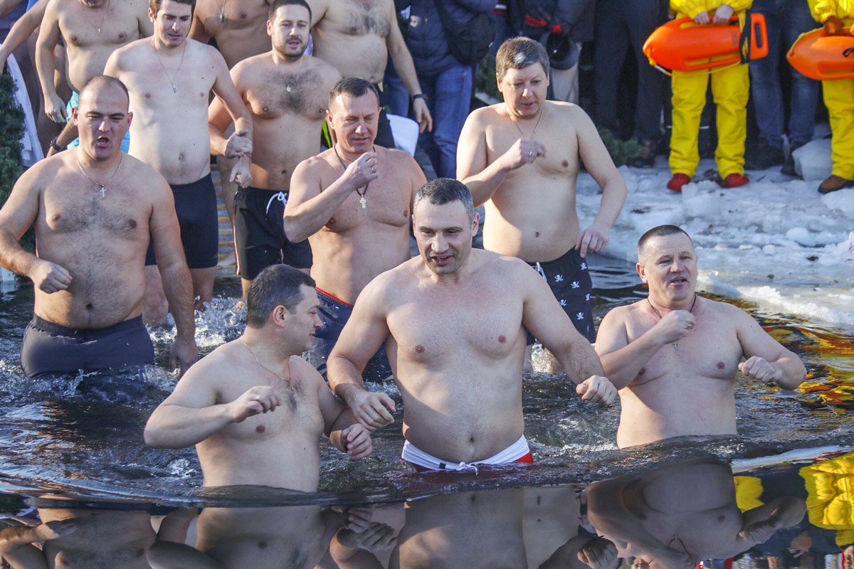 Крещение - это не только один из самых почитаемых православных праздников, но и время, когда можно увидеть не только физическую, но и духовную силу каждого