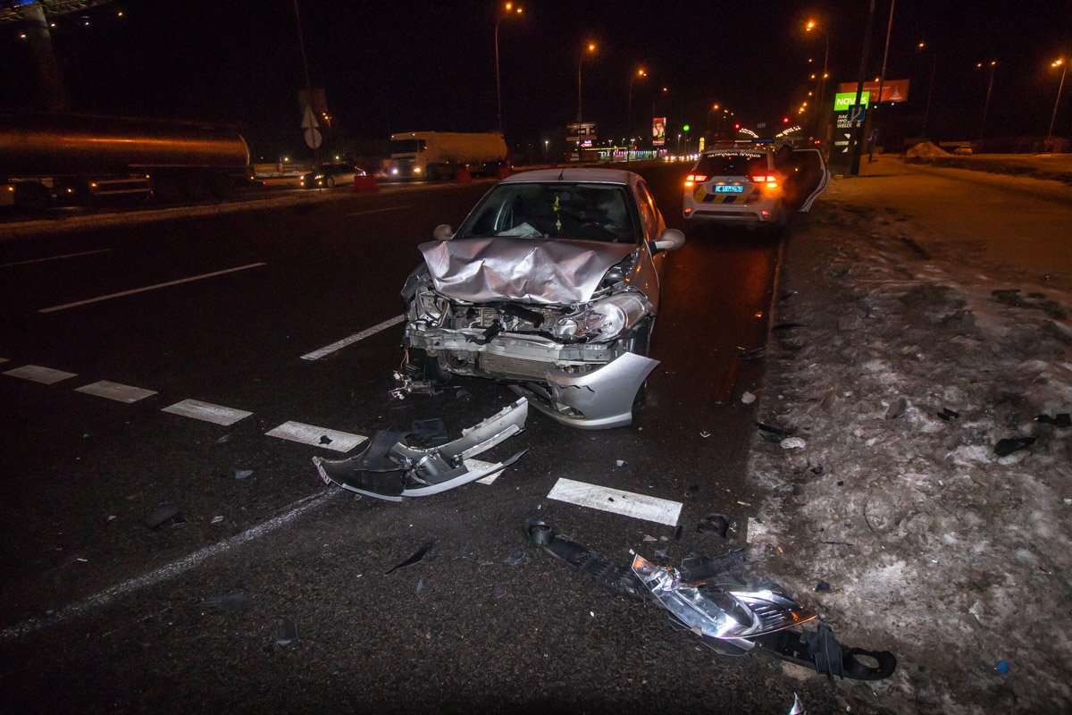 В субботу, 19 января, в Киеве на Большой Окружной дороге произошла авария