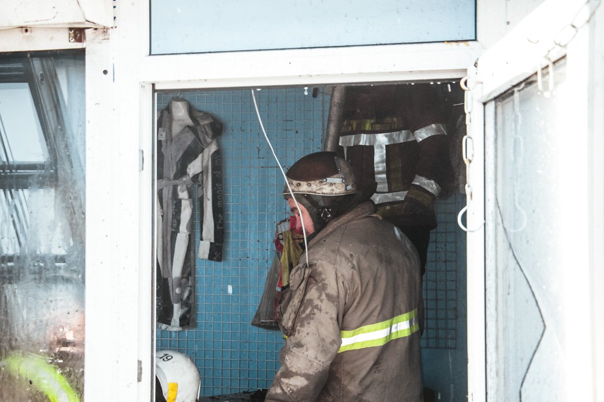 Горели МАФы возле станции метро Дарница