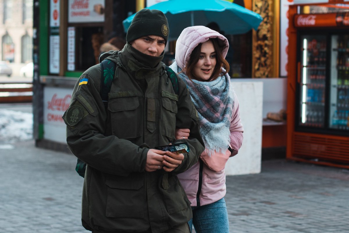 Когда хотел зайти в кафешку, но вы идете в парк 