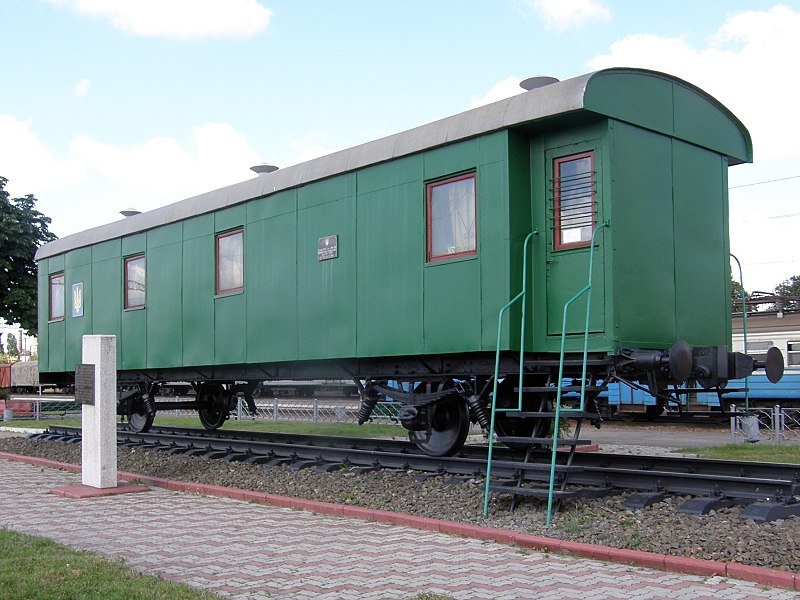 Предварительный договор о воссоединенииподписали 1 декабря 1918 года в вагоне на станции в Фастове