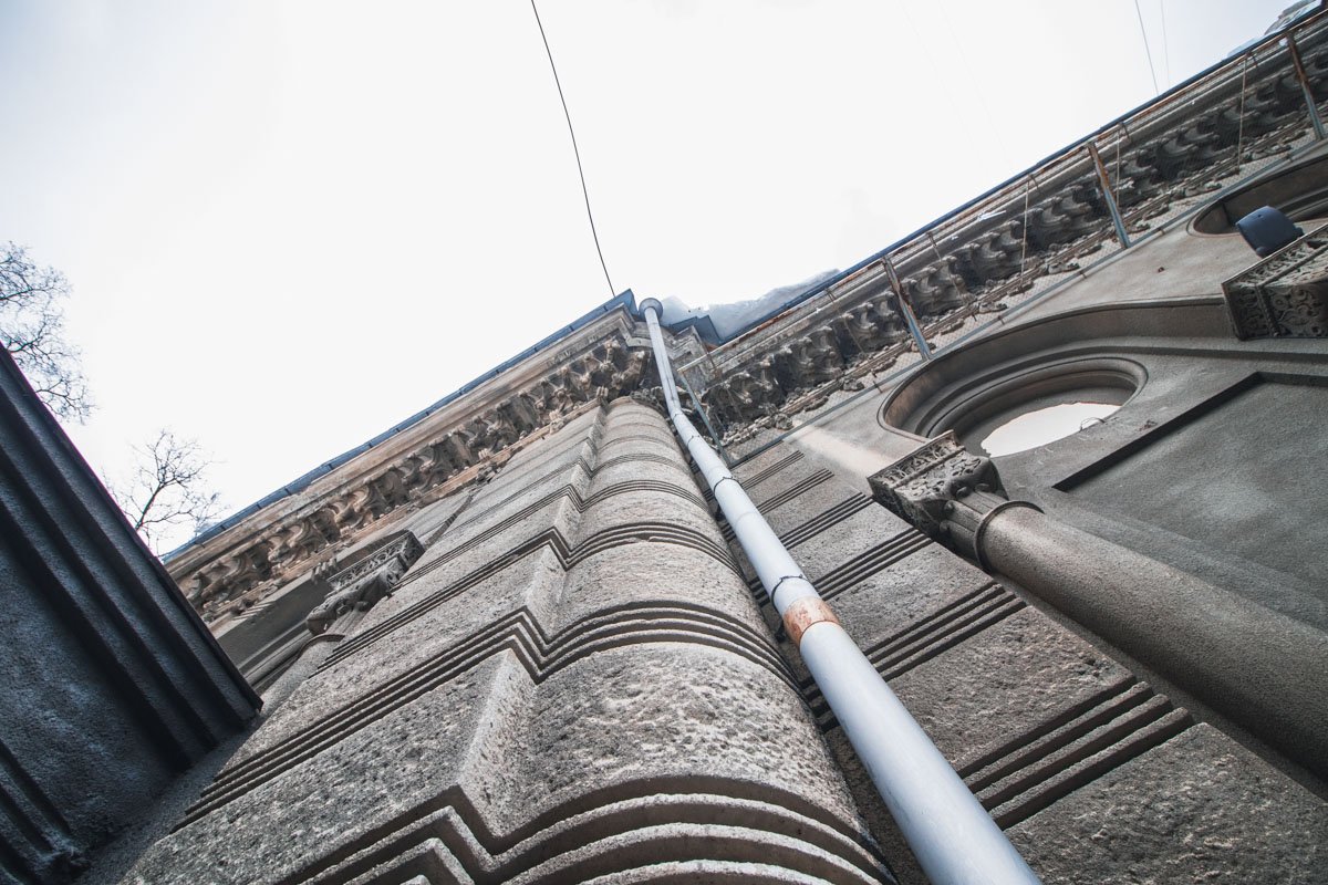 Говорят, что к зданию собираются пристроить новые объекты