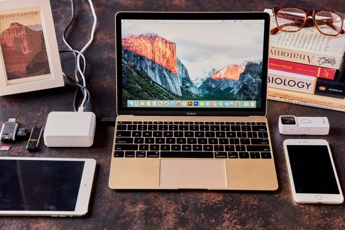 Американская пара Пенни К. Манзи и Джерри К. Манзи подала судебный иск против компании Apple