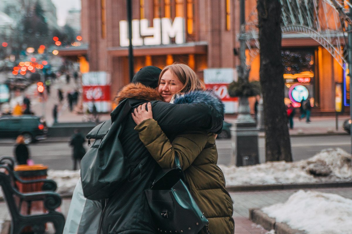 Обнимать можно мягко Обнимать можно мягко