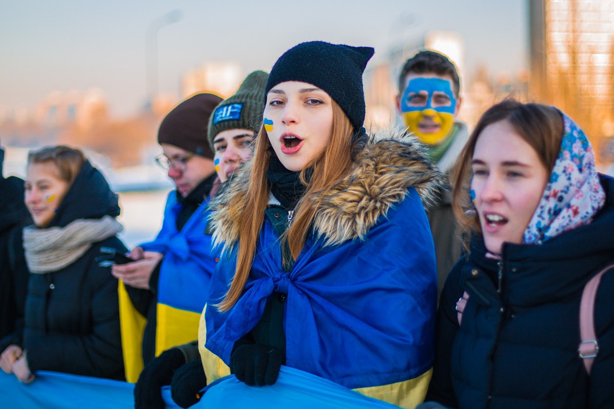 В морозный день песни согревают и душу, и сердце В морозный день песни согревают и душу, и сердце