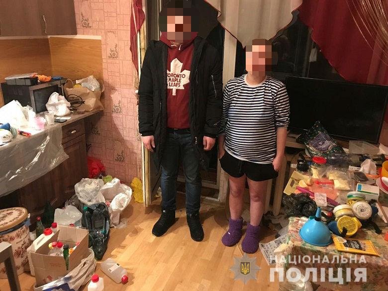 В Шевченковском районе Киева правоохранители задержали супружескую пару