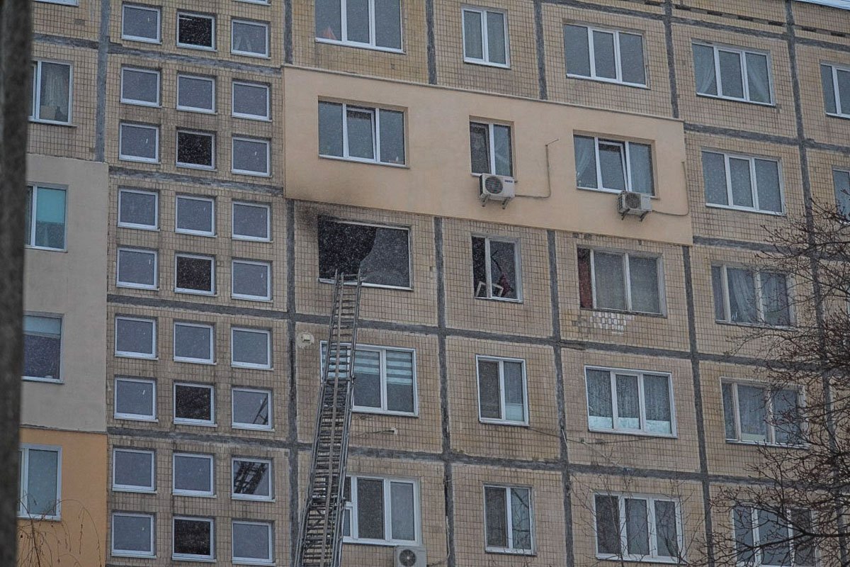 Горела квартира на 7 этаже 9-этажного дома
