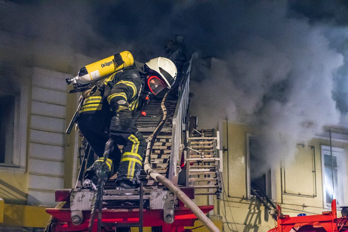 На месте работали более 50 человек личного состава