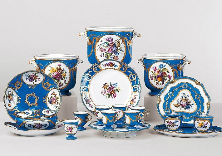 Попробовать сладости в XIX веке - это тоже отдельная традиция. Познакомиться с которой вы сможете на выставке