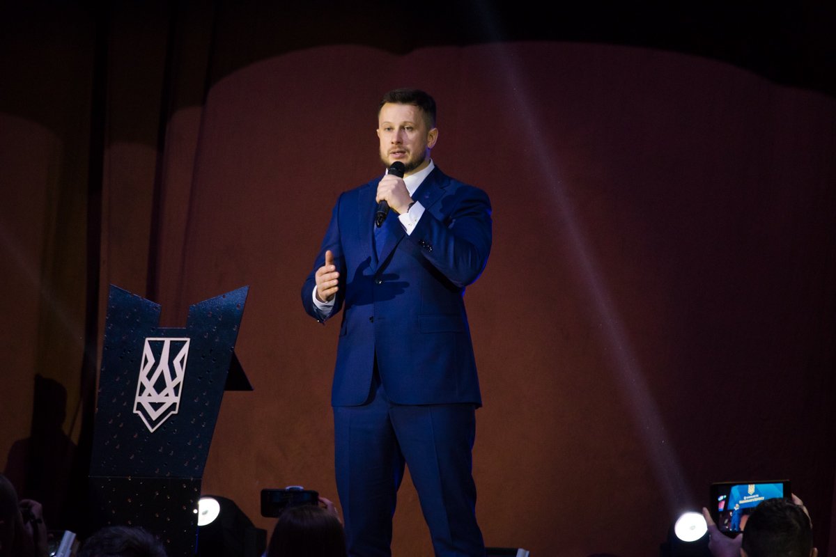 Лидер партии Андрей Билецкий Лидер партии Андрей Билецкий