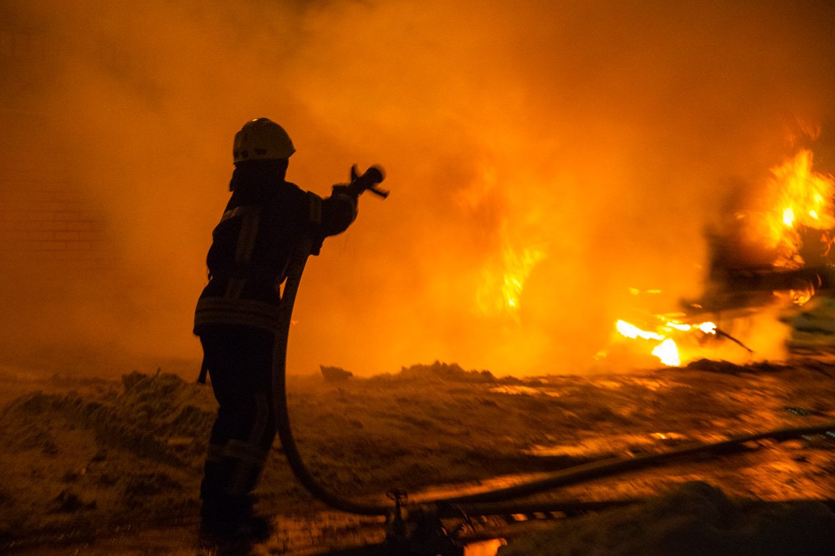 В ночь на 26 января в Киеве по адресу улица Анри Барбюса 5в произошел пожар