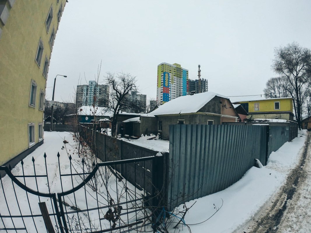 В Киеве в Краснокутском переулке умер мужчина В Киеве в Краснокутском переулке умер мужчина