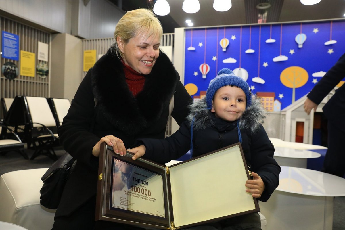 Скандальный экспресс в аэропорт «Борисполь» перевез своего 100-тысячного пассажира