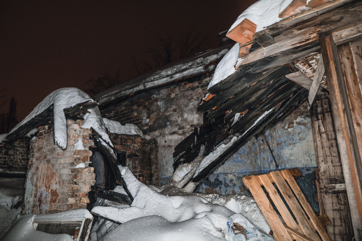 Этот многострадальный дом горел не первый раз