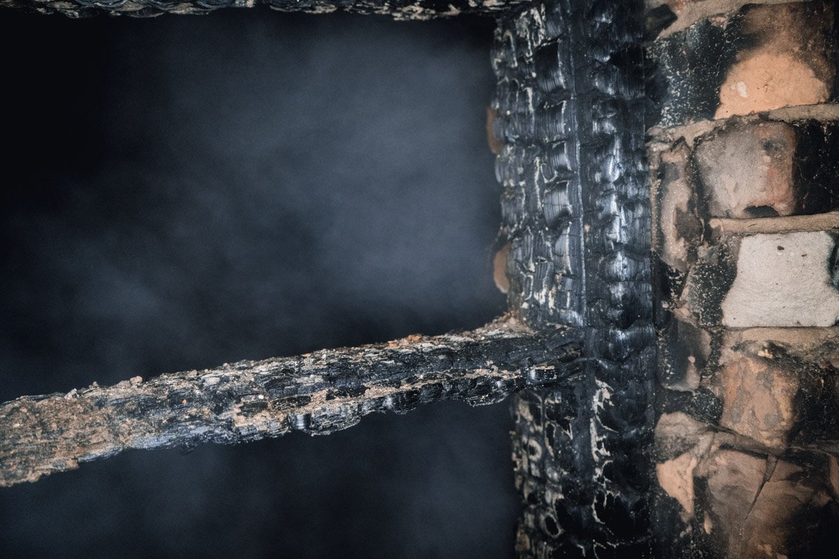 Огонь полностью уничтожил и без того ветхое здание