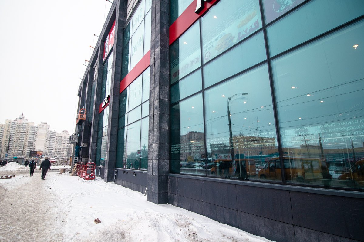 Трехуровневый комплекс расположился по адресу улица Тимошенко, 21