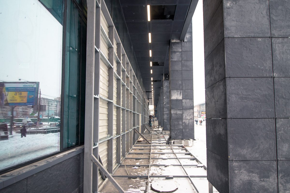 ТЦ предназначен для для ежедневных покупок по дороге домой и приема пищи