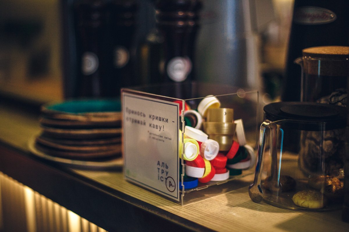 В кафе собрали уже 8 килограмм крышек