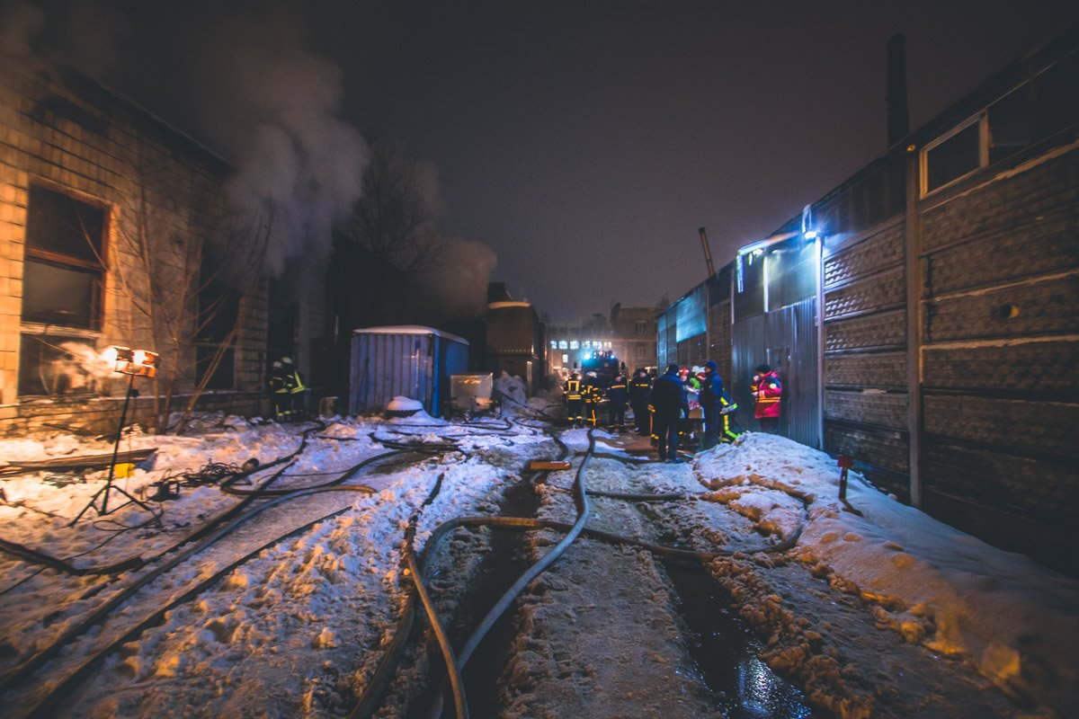 Спасателям пришлось стягивать дополнительные силы