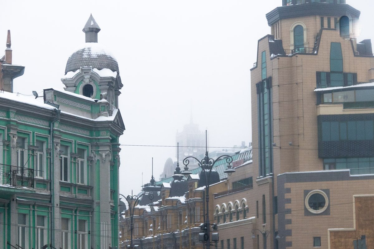 Тайна всегда находится поодаль 