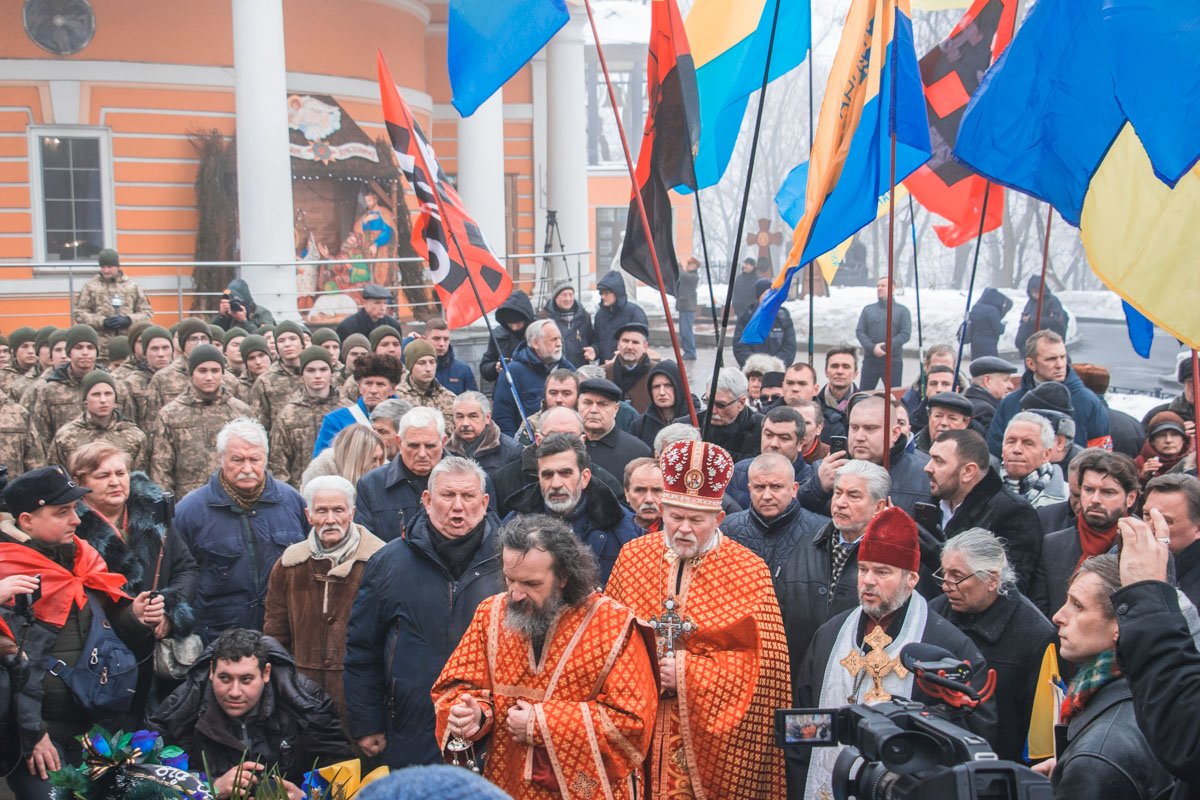 Над братской могилой провели панахиду