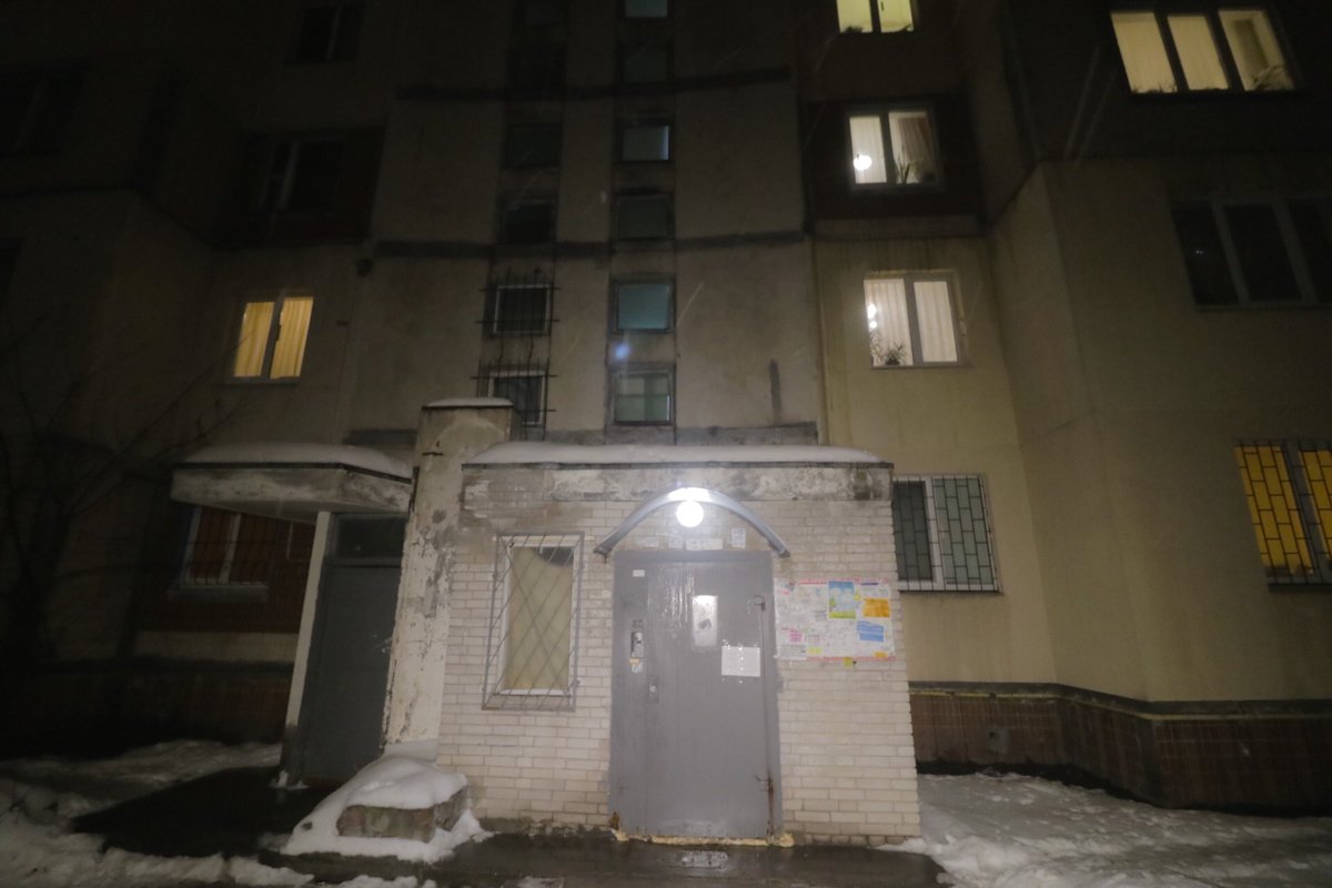 В Киеве по адресу улица Васильковская, 40 убили мужчину