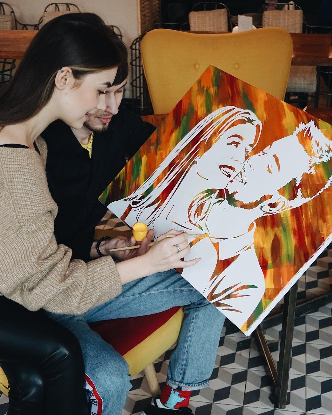 Для творческих личностей лучшим подарком станет картина по фото, которую можно создать самостоятельно. Instagram: @paintyou.art