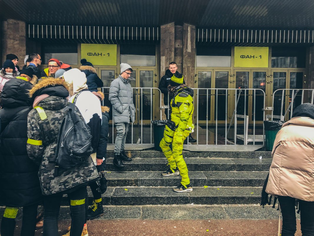 Он защищает от бандитов, рассказали фанаты группы